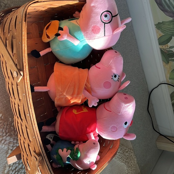 Plush Peppa Pig Family (singing peppa!) - Picture 6 of 6